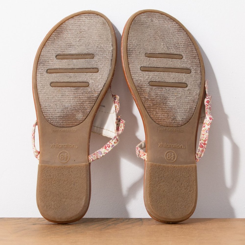 Floral Ruffle Sandals - Picture 2 of 3